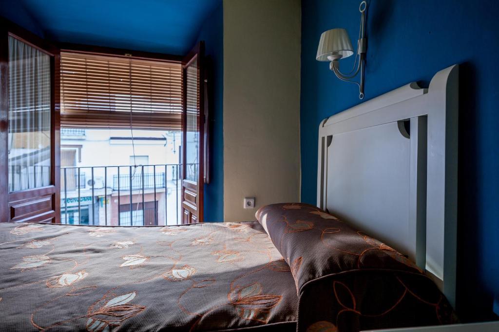 Hostal El Caballo Blanco オスナ エクステリア 写真
