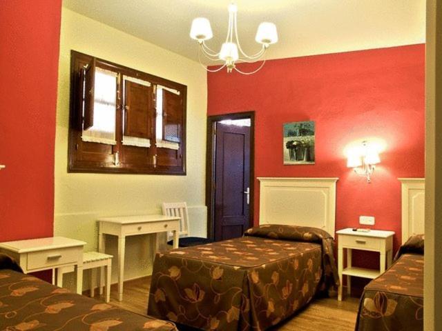 Hostal El Caballo Blanco オスナ エクステリア 写真